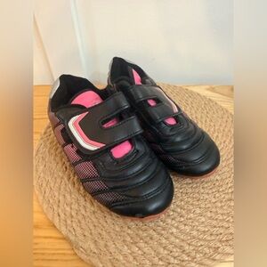 4/$25 • Athletic Works Velcro Soccer Cleats